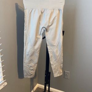 Gray full length texture fabletics leggings size m